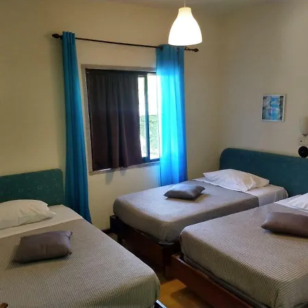 Casa de hóspedes Residencial Montanhês 2*
